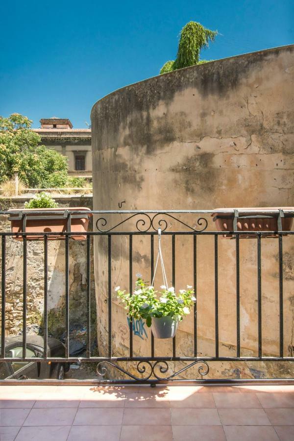 De Valois Apartment Palermo Exterior photo